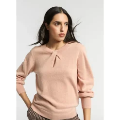 Xandres Pull orné d’une torsade au niveau de l’encolure-Femme Pulls & Cardigans